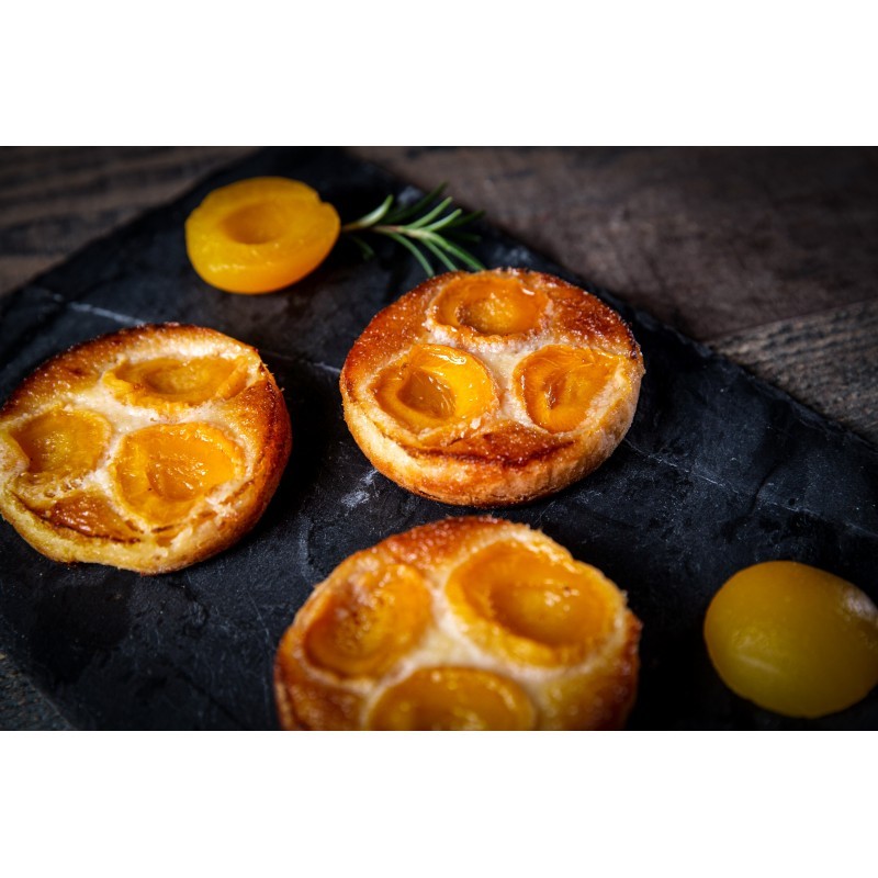 Apricot shortbread cookies