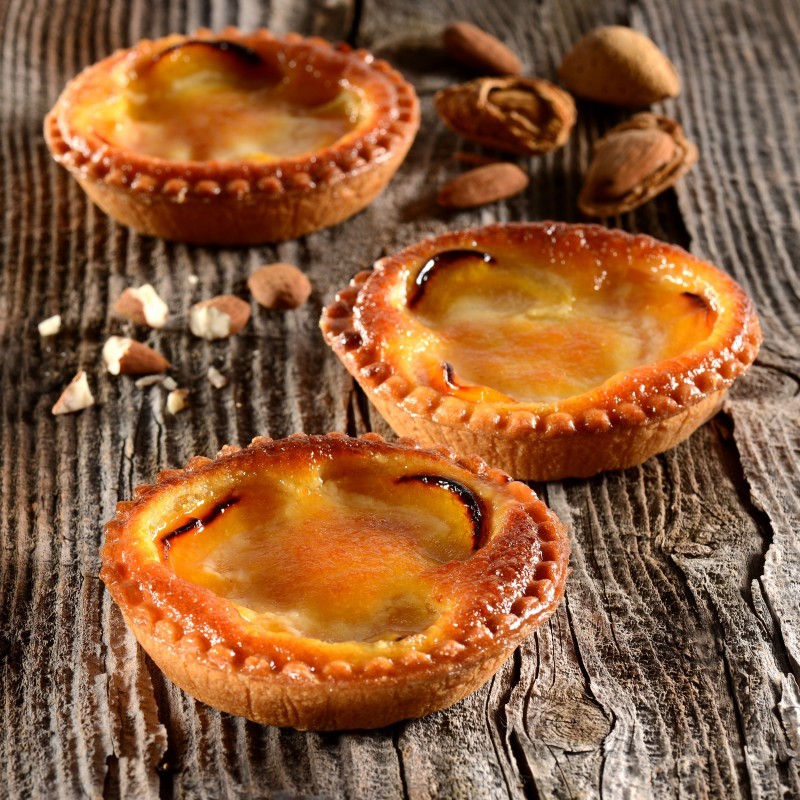 Apricot and almond cream tartlet
