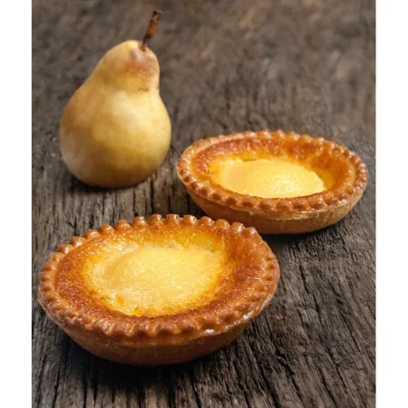 Pear tartlet with almond cream tartlet